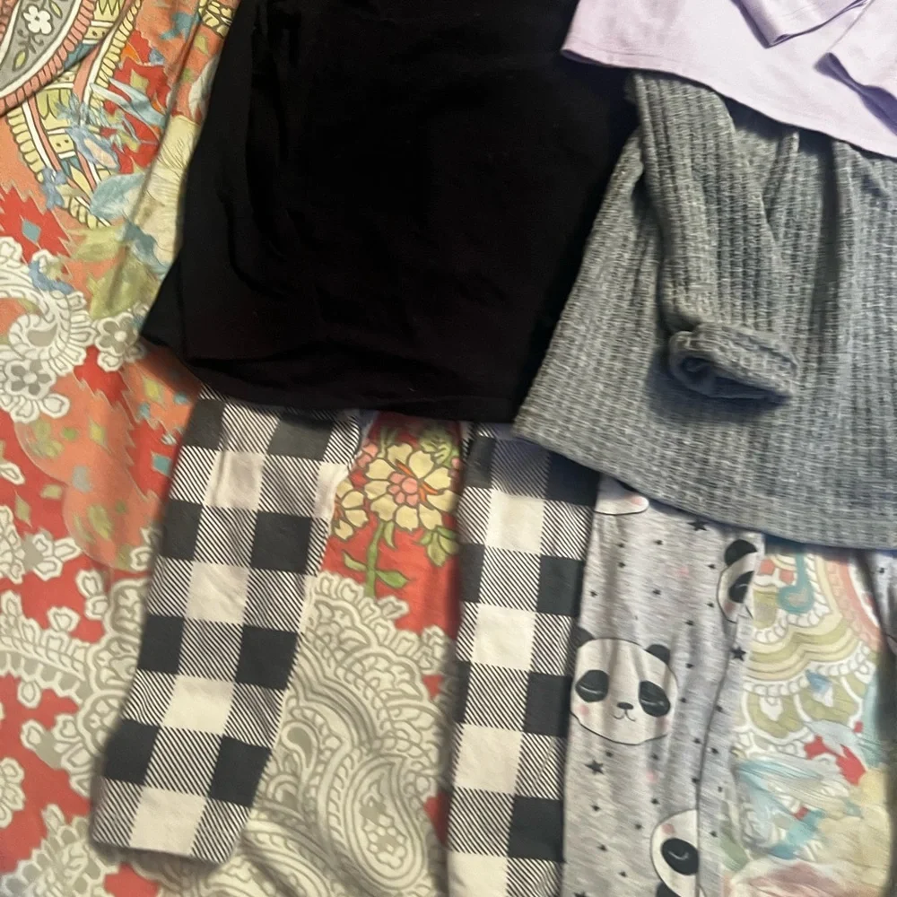 Cat &Jack Kids 3T play set  - Black, Gray, Pink, Purple 4-Tops 3- Pants 7 Pieces